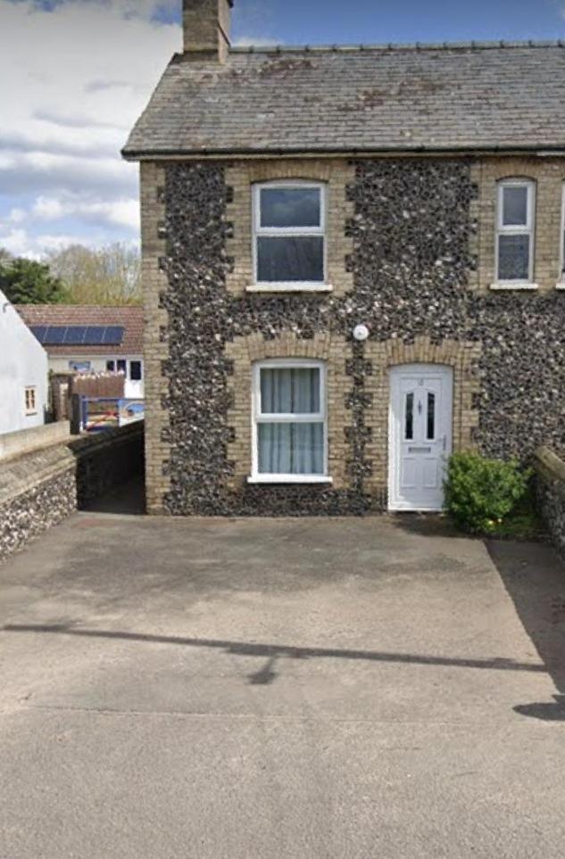 Charming 3 Bedroom Flint Cottage Lakenheath Экстерьер фото